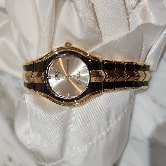 Geneva Accessories - Geneva gold women's watch
